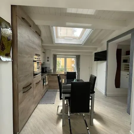Merlo Homes Apartment *